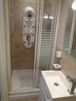 Salle de bains dans l'établissement Maison Jonela