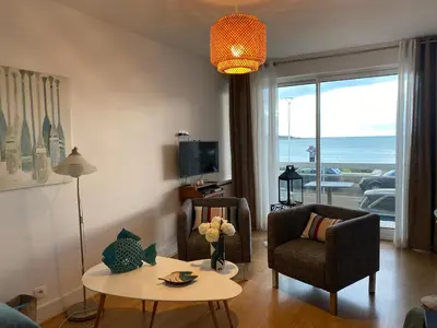 Coin salon dans l'établissement Splendide vue face à la mer avec garage