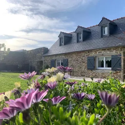 Jardin de l'établissement Gîtes Le Bout du Monde