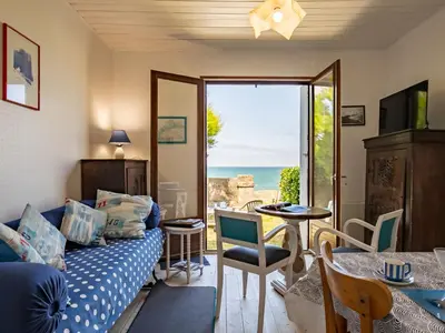 Vue générale sur la mer ou vue sur la mer prise depuis la maison de vacances