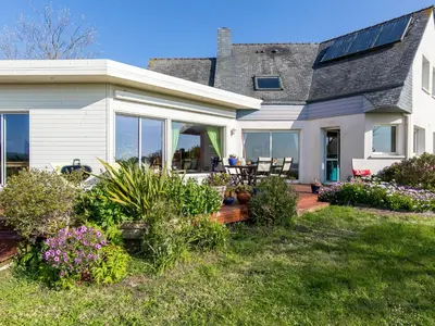 Jardin de l'établissement Holiday Home Villa Panorama Mer by Interhome