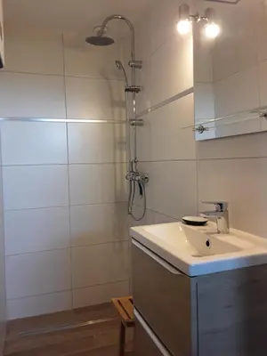 Salle de bains dans l'établissement Ménez ar Broc'h