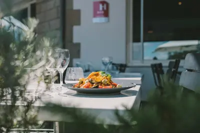 Nourriture dans l'hôtel ou à proximité