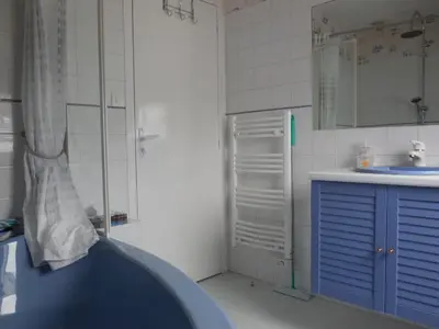 Salle de bains dans l'établissement Chambre d'hôtes proche de Brest et Landerneau