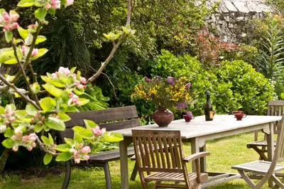 Jardin de l'établissement Chambres de la Ville d'Ys