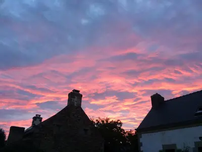 Lever ou coucher de soleil vu de la maison d'hôtes ou à proximité