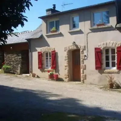 Maison de charme à Laz + Jardin