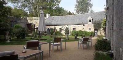 Jardin de l'établissement Manoir du Moustoir - Hôtel Les Empreintes