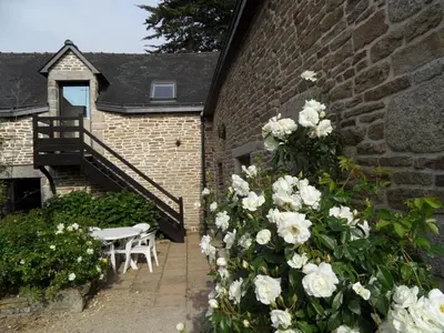 Jardin de l'établissement Les Pieds dans l'Herbe