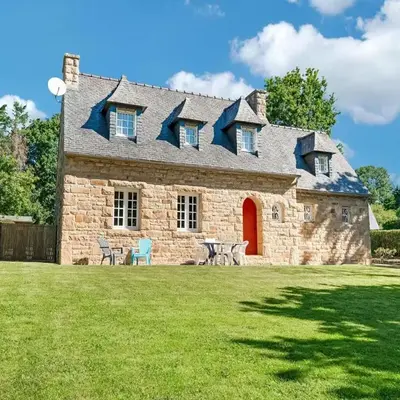 Coastal Home in Logonna-Daoulas