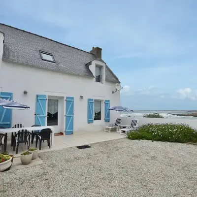 Beautiful holiday home by the sea in Penmarch