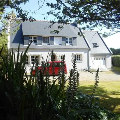 Maison spacieuse avec jardin à Plogoff