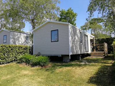 Jardin de l'établissement Camping De La Plage Bénodet - 400 mètres de La Plage