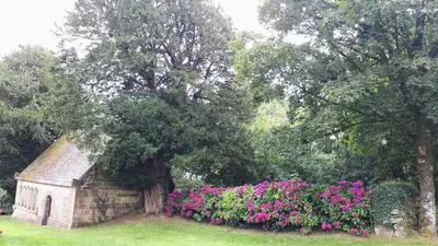 Jardin de l'établissement Le Venec, Lopérec, France