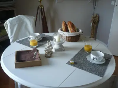 Options de petit-déjeuner proposées aux clients de l'établissement Chambres d'Hôtes vue mer entre Plestin les Grèves et locquirec