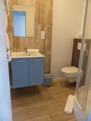 Salle de bains dans l'établissement Le Yaudet