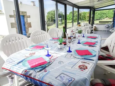 Restaurant ou autre lieu de restauration dans l'établissement Holiday Home Kerludu by Interhome