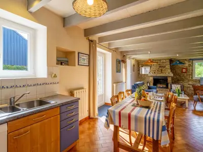 Cuisine ou kitchenette dans l'établissement Holiday Home Pen Ilis by Interhome