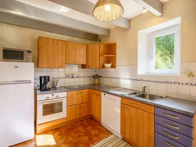 Cuisine ou kitchenette dans l'établissement Holiday Home Pen Ilis by Interhome