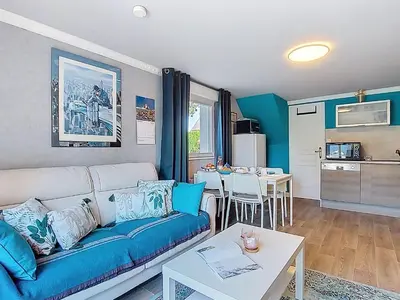 Cuisine ou kitchenette dans l'établissement Holiday Home Ty-Rozen by Interhome