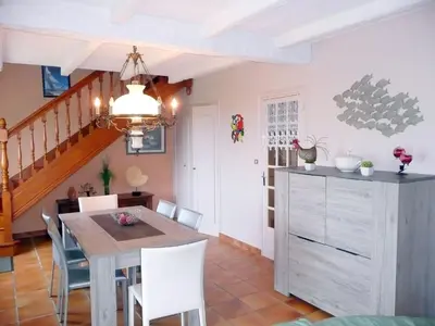 Coin salon dans l'établissement Holiday Home by Roscoff Beach and Horse Racing
