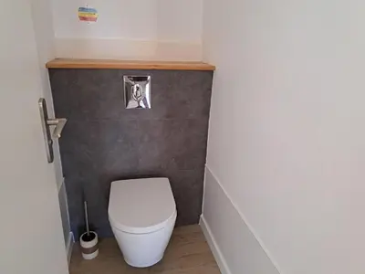 Salle de bains dans l'établissement Holiday home close to beach, Cléder