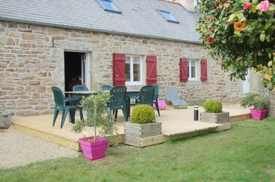 Jardin de l'établissement Holiday Home in Plogonnec near Sandy Beaches