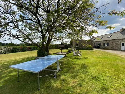 Jardin de l'établissement Holiday Home in Plogonnec near Sandy Beaches