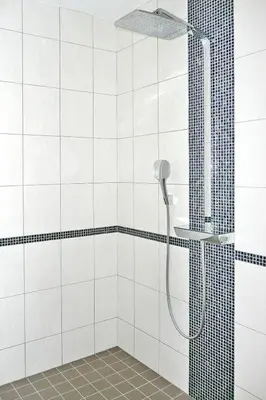 Salle de bains dans l'établissement Villa in Telgruc-sur-Mer with Sea Views & Jacuzzi
