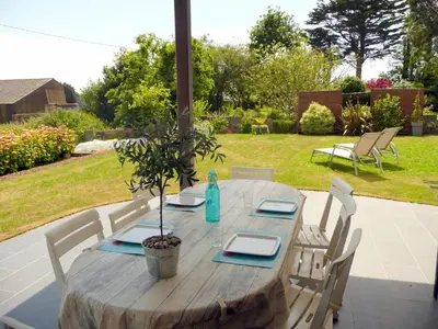 Jardin de l'établissement Bungalow in Telgrus sur mer near Sandy Beach
