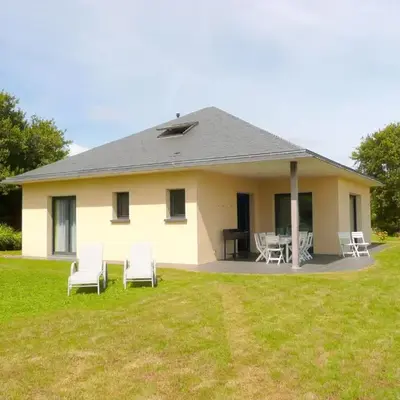 Bungalow in Telgrus sur mer near Sandy Beach