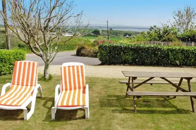 Jardin de l'établissement Cottage in Brittany with Stunning Sea Views