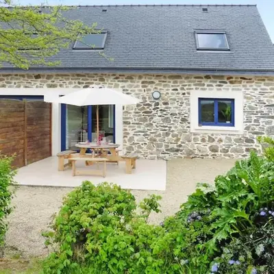 Cottage in Brittany with Stunning Sea Views
