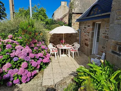 Jardin de l'établissement Stone House in Brittany near the Sea