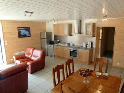 Cuisine ou kitchenette dans l'établissement Stone House in Cleder near Les Amiets Beach