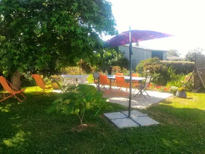 Jardin de l'établissement Hôtel Le Poulmic