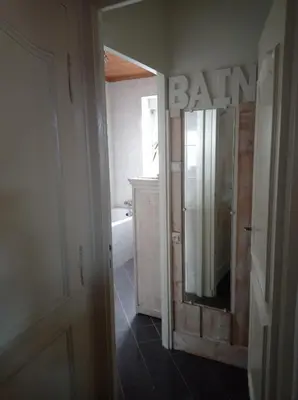 Salle de bains dans l'établissement Maison vue mer et campagne