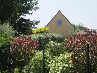 Jardin de l'établissement Cottage in Plouneour-Trez with Sea View