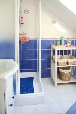 Salle de bains dans l'établissement Stone House in Lilia near Ile Vierge Lighthouse