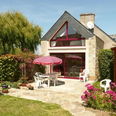 Stone House in Lilia near Ile Vierge Lighthouse