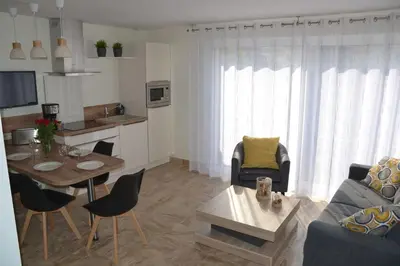 Cuisine ou kitchenette dans l'établissement Résidence Bel Air