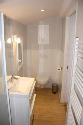 Salle de bains dans l'établissement Maison Kador