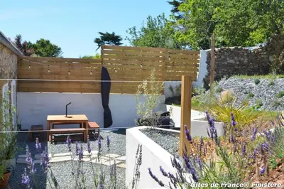 Jardin de l'établissement Le 16 du Bout du Monde