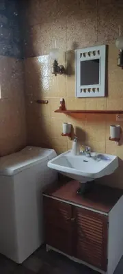 Salle de bains dans l'établissement Natursteinhaus in Portsall