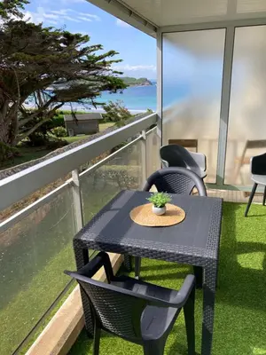 Balcon ou terrasse dans l'établissement Les pieds dans l eau accès à la plage depuis la résidence