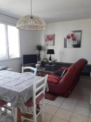 Coin salon dans l'établissement Gite 2 personnes