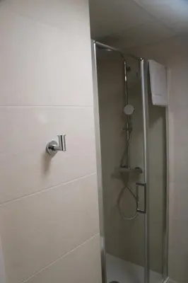 Salle de bains dans l'établissement Abalys Hotel