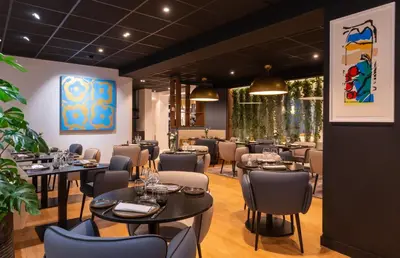 Coin salon dans l'établissement L'Amirauté Brest