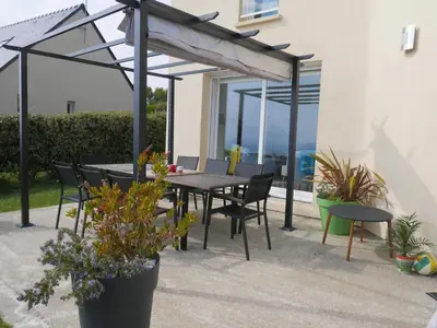 Jardin de l'établissement Villa in Crozon with Sea Views & Sandy Beach