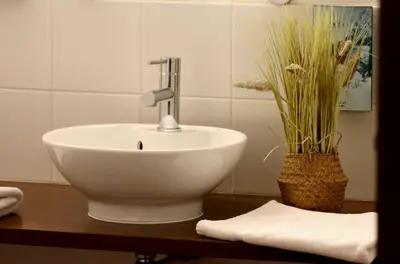 Salle de bains dans l'établissement Cit'Hotel Hôtel de France et d'Europe